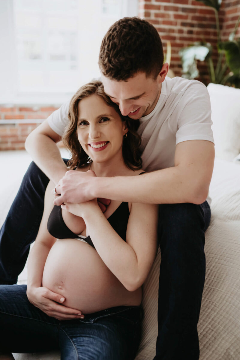 Can someone explain the idea behind this pose for pregnancy photoshoot?  From Tapesh's Instagram story. 👀 : r/InstaCelebsGossip