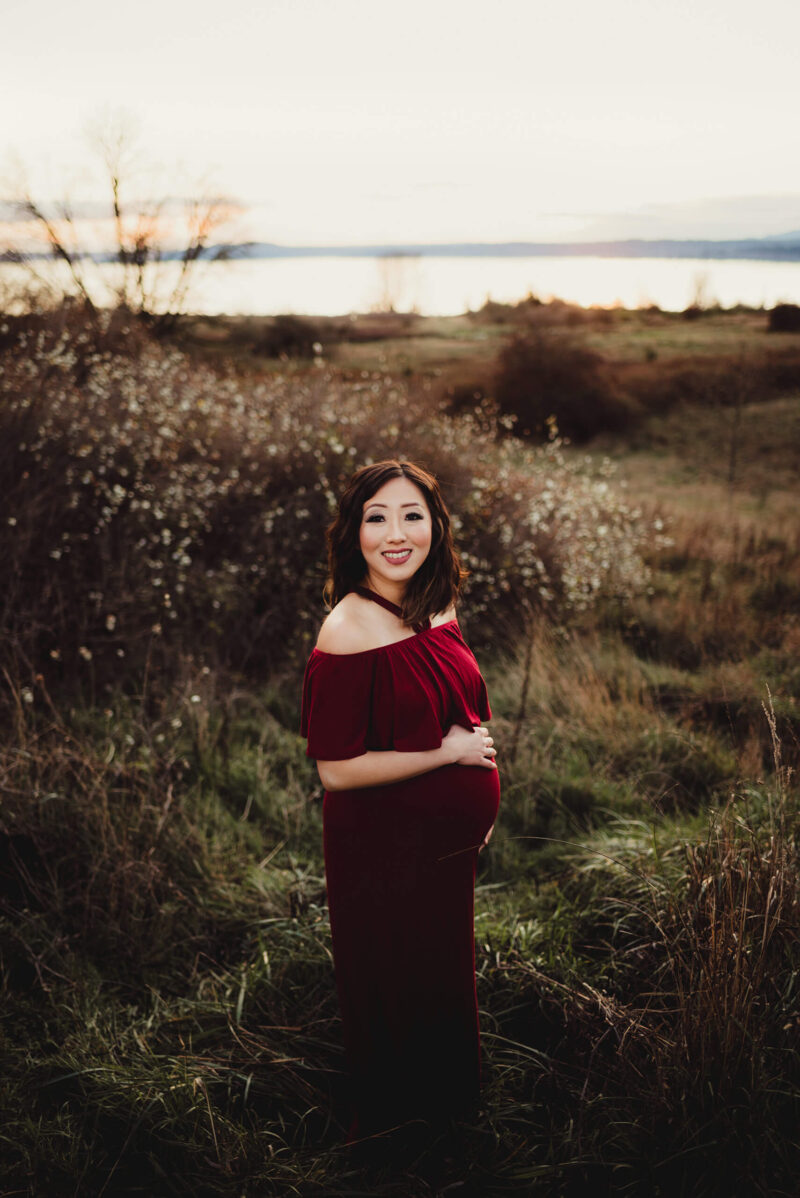 Winter Maternity Photos: Samples, Outfit Tips, Posing Ideas, and More